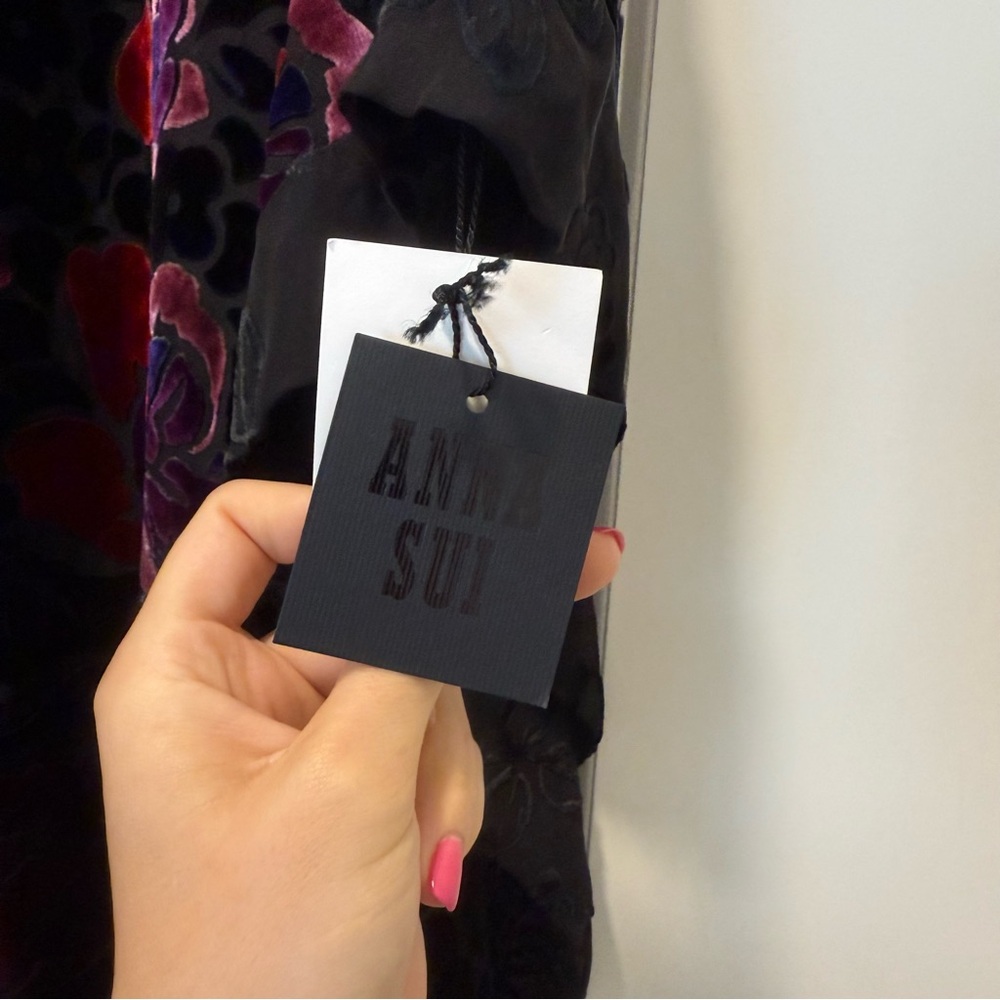 NWT Anna Sui Black Kimono with Velvet Floral Accents. Size M/L - Picture 3 of 5
